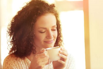 woman-drinking-tea