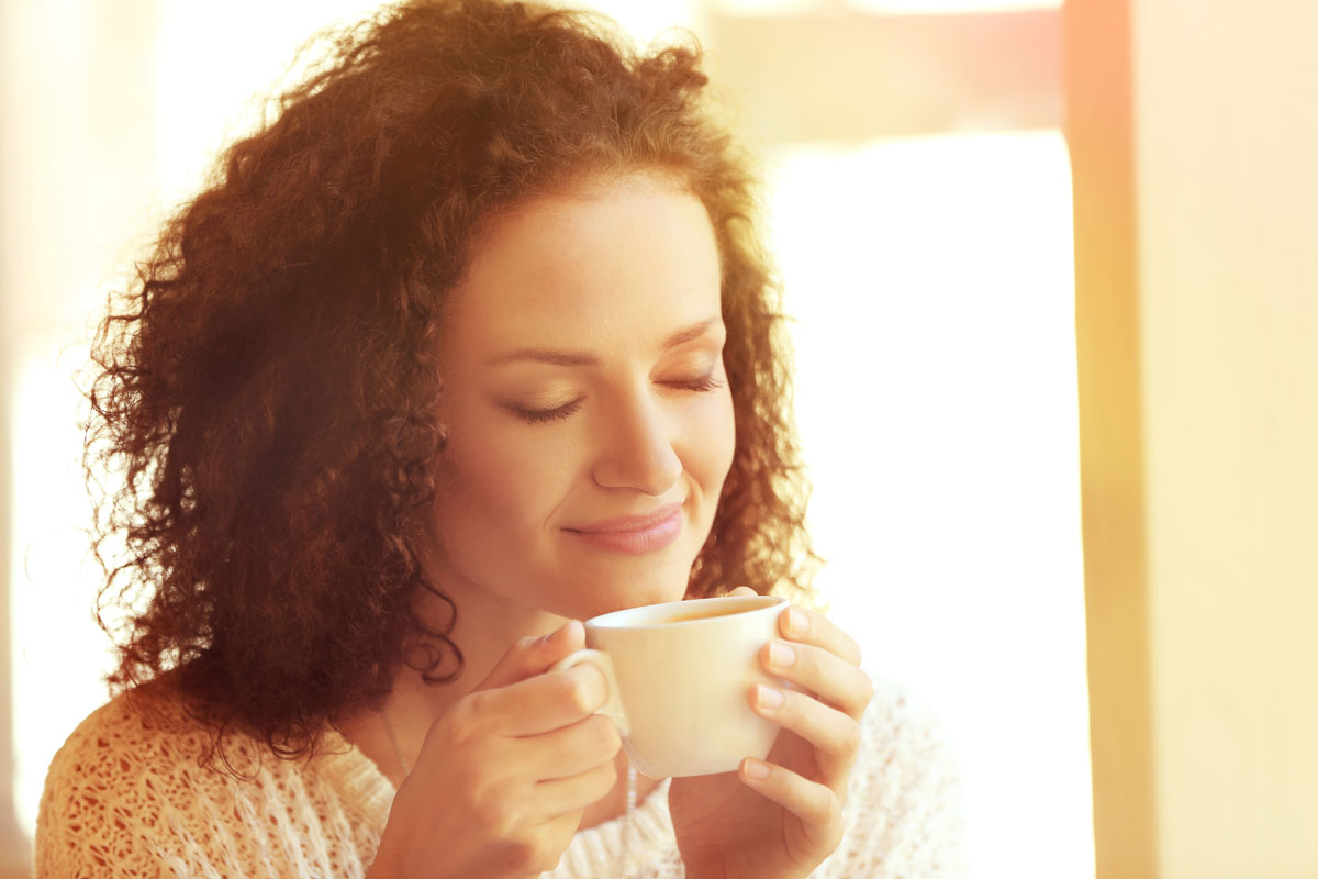 woman-drinking-tea
